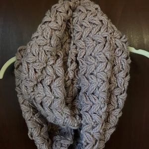 Mauve AEO Infinity Scarf